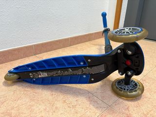 Patinete 3 Ruedas Azul Globber. Eurekakids