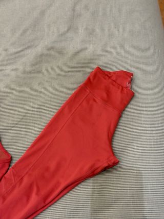 Conjunto deportivo Reebok rojo