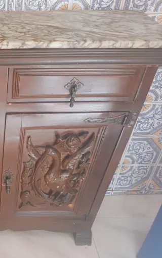 Mueble antiguo madera y mármol
