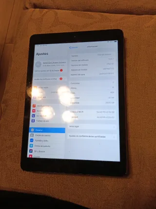 iPad Air 12.5.7 32GB