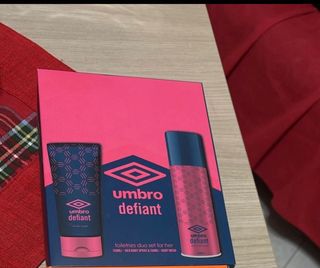 Set Regalo Umbro Defiant Donna