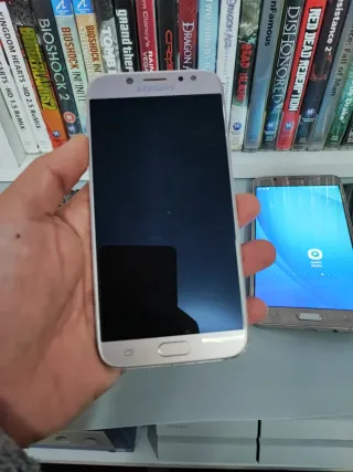 3 Samsung y Alcatel Smartphones