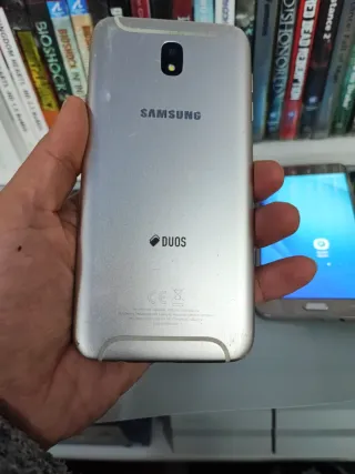 3 Samsung y Alcatel Smartphones