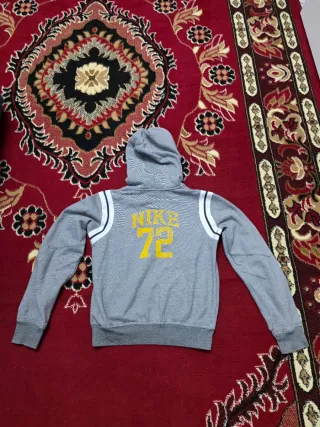 Felpa vintage Nike donna grigia e bianca