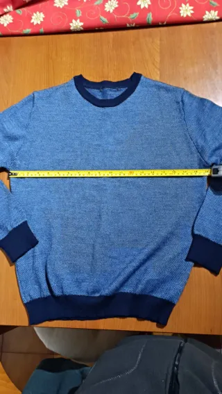 Maglione blu girocollo