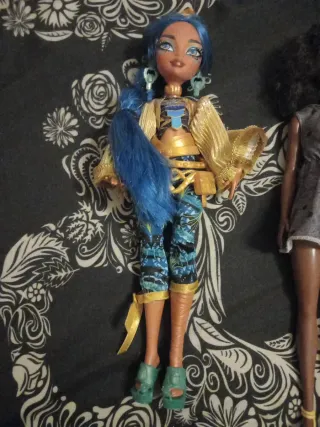 Armario Barbie con 4 Barbies