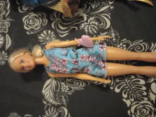 Armario Barbie con 4 Barbies