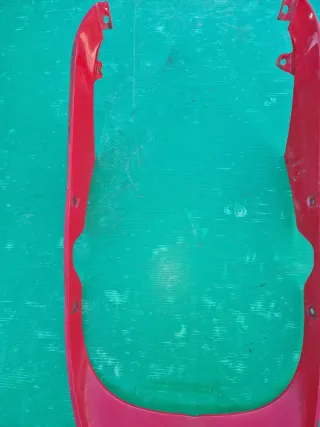 Boca de tiburón VFR 750 RC36