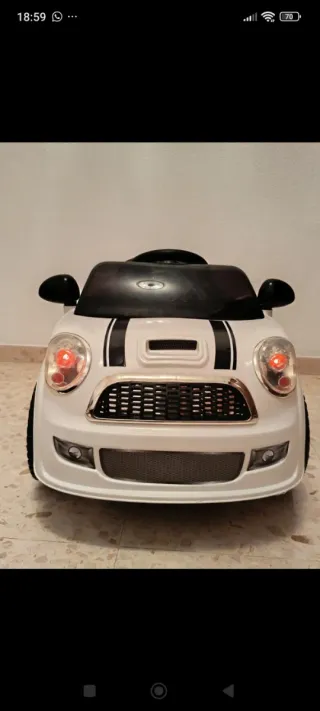 Coche eléctrico infantil, Mini Cooper con mando.