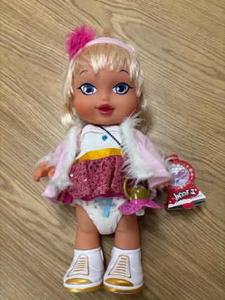 Muñeca Bebé con Chupete y Chaqueta