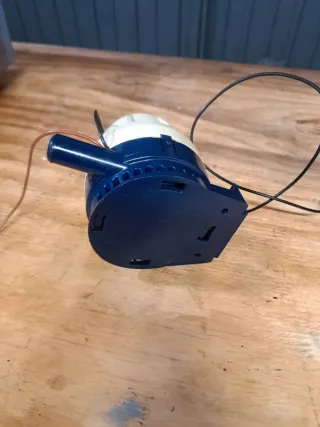 2 Bombas achique Attwood V750 24V DC