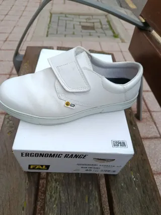Zapatos de trabajo FAL blancos talla 40