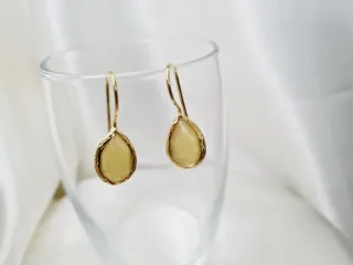 Pendientes lágrima miel