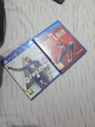 Juegos PS4: FIFA 23 y Spider-Man