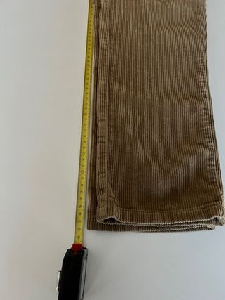 Pantaloni in velluto a coste marroni