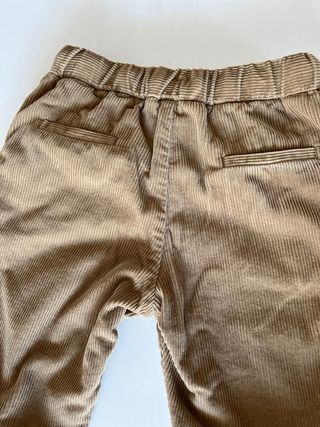 Pantaloni in velluto a coste marroni