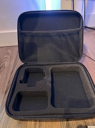 Cámara de acción con accesorios