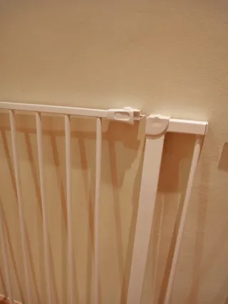 Barrera para niños ajustable