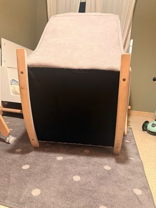 Mecedora de lactancia gris