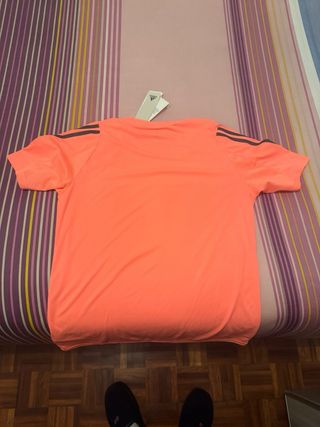 Camiseta deportiva Adidas naranja