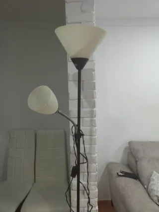 Lámpara de pie moderna