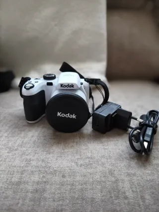 Cámara Kodak PIXPRO AZ422
