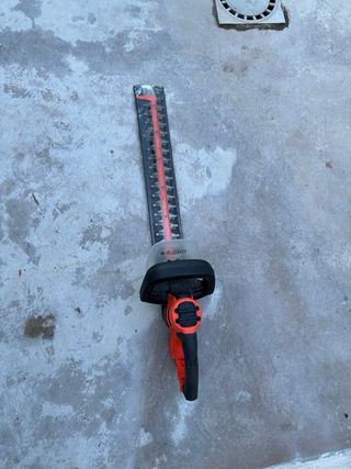 Cortasetos Eléctrico Black+Decker 18V