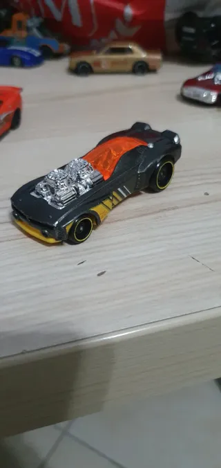 Set 6 modellini auto americane Hot Wheels