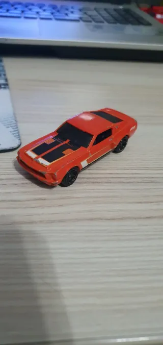 Set 6 modellini auto americane Hot Wheels