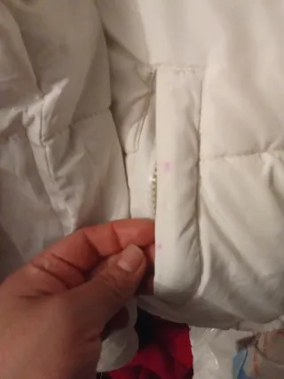 Abrigo negro con capucha y pelo , más chaquetas