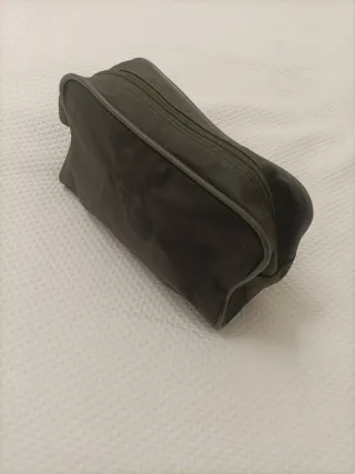 Neceser verde militar original coleccionista.