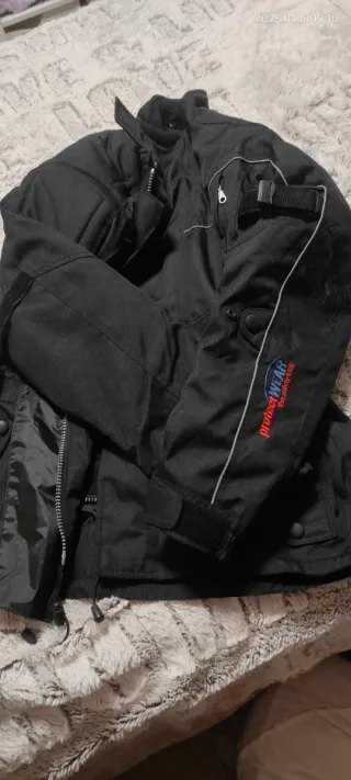 Chaqueta de moto negra