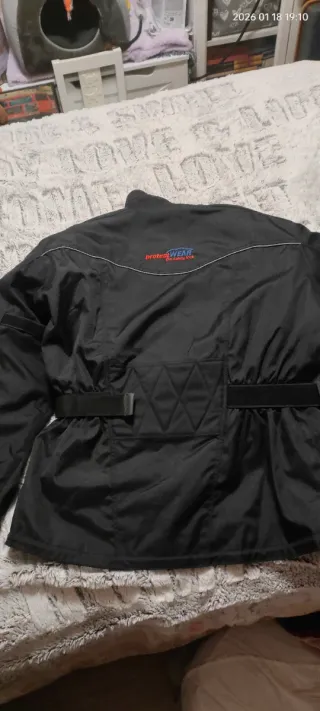 Chaqueta de moto negra