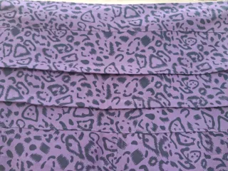 Falda talla 56. Con etiquetas. Medidas en descripc