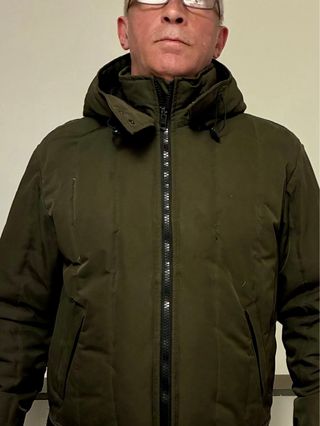 Giubbotto imbottito con cappuccio verde