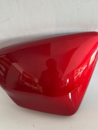 Tapa Yamaha XV-250S 2UJ-21721-00-EG Roja