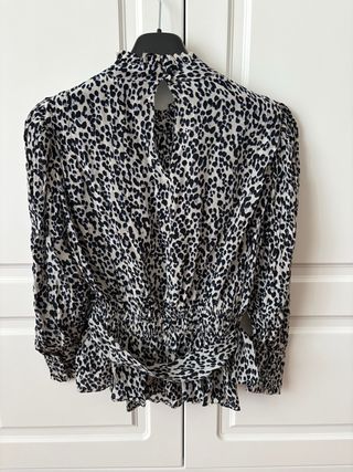 Blusa Zara Animal Print Fruncidos Talla M. Nueva