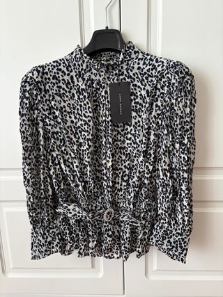 Blusa Zara Animal Print Fruncidos Talla M. Nueva