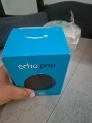Echo Pop di Alexa Blu