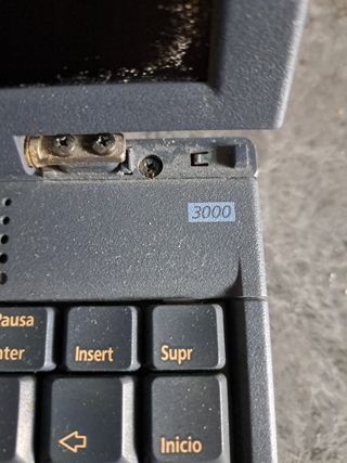 Portátil Vintage HP OmniBook 3000