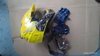 Casco Motocross Niño + Gafas y Guantes