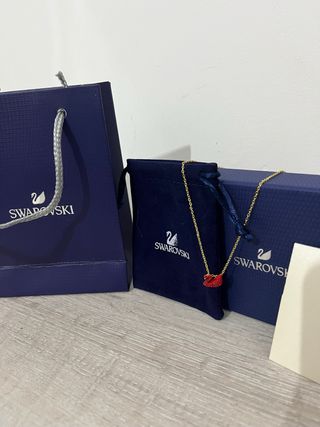 Collar Swarovski Cisne Rojo