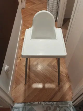 Trona infantil blanca