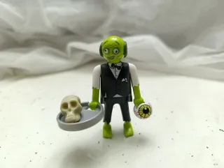 Playmobil Zombie con calavera y ojo