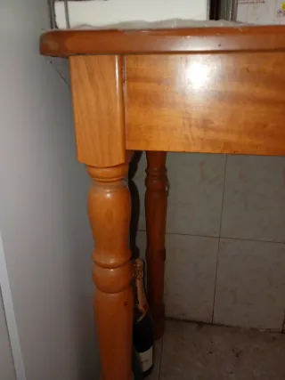 Mesa de cocina de madera provenzal