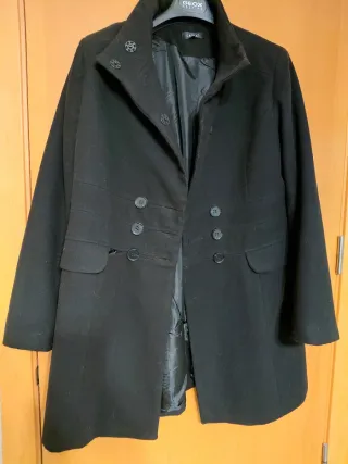 Abrigo negro talla 44