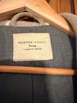 Abrigo con capucha beige