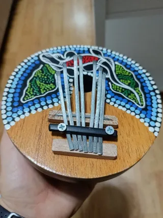 Kalimba artesanal decorada
