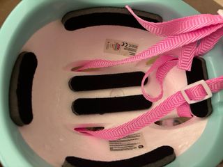 Casco, patines y protectores Bebés Llorones