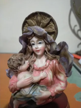 Figura Virgen Niña Adorno